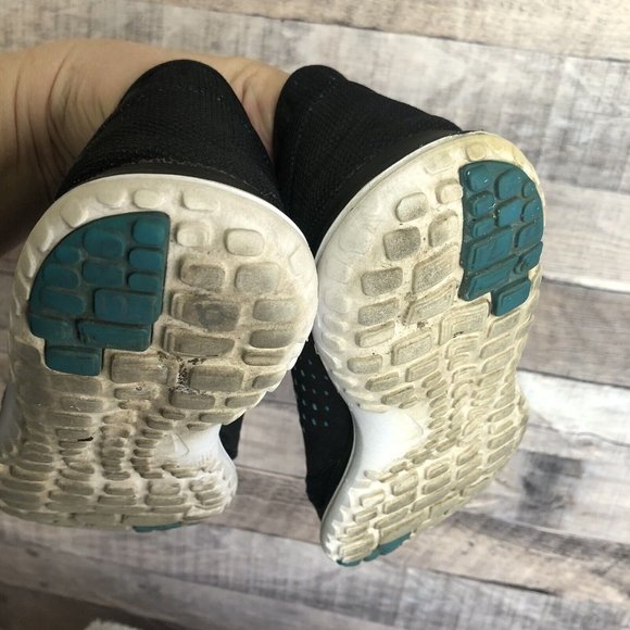 Nike Womens FS Lite Run 2 Size 8.5 Shoes Trainers Black Blue Sneakers 684667-009 - Picture 10 of 12